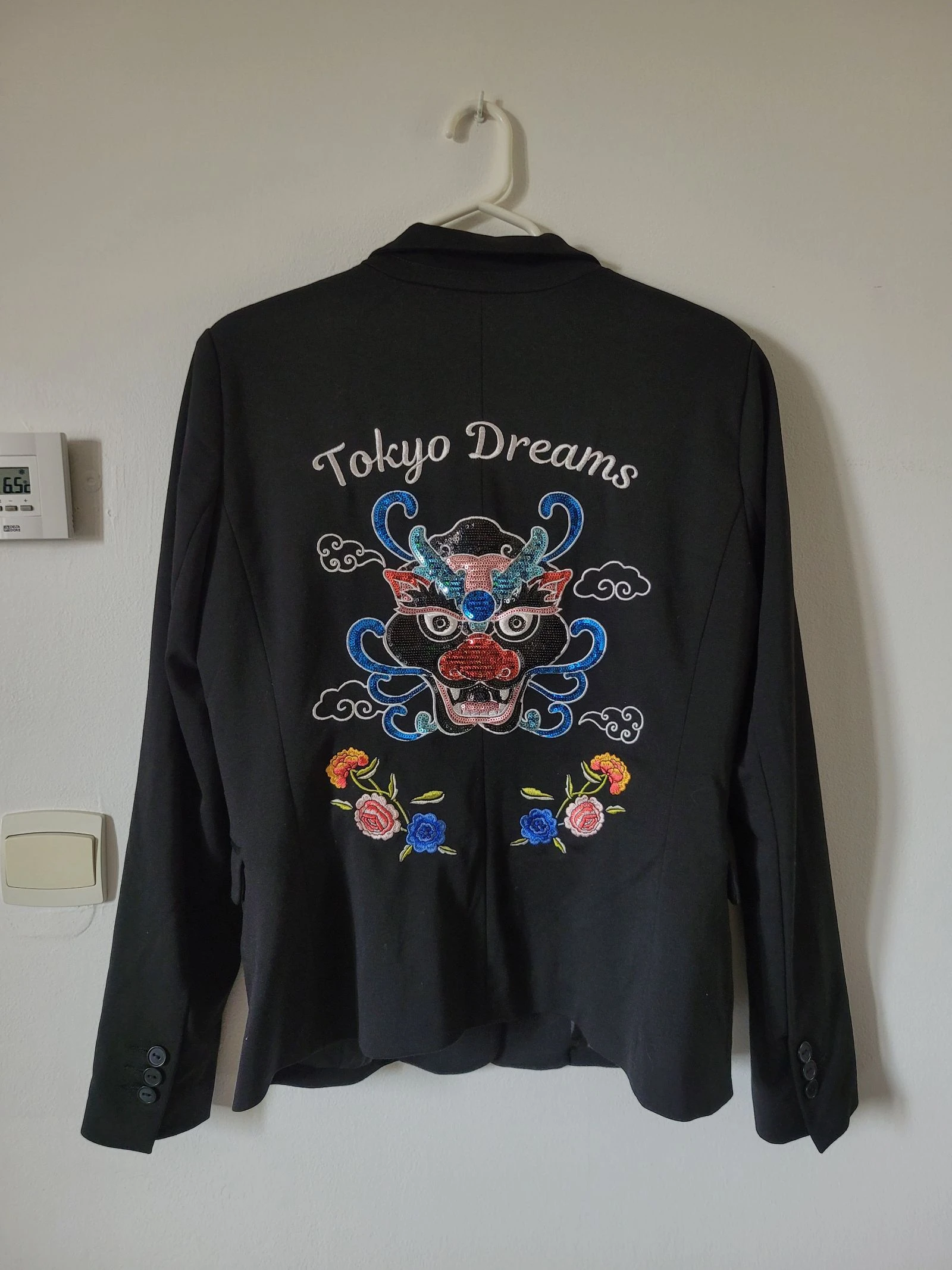 Blazer preto Jennyfer Tokyo Dreams bordado + paetê – Tamanho G – photo 7